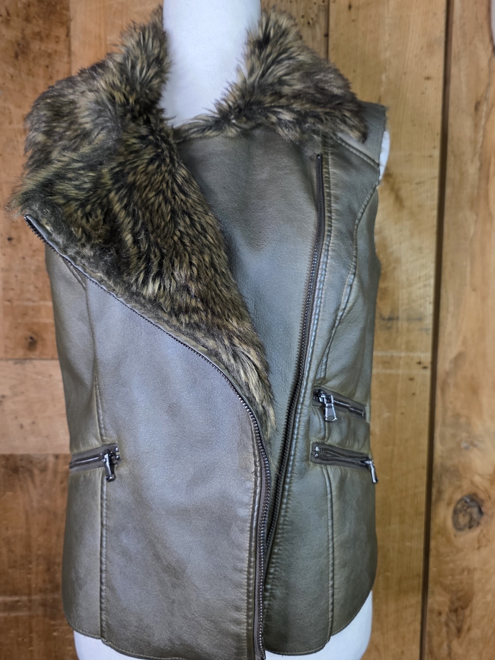 Maurices Edgy Greenish Brown Faux Leather Moto Vest Faux Fur Collar Size M
